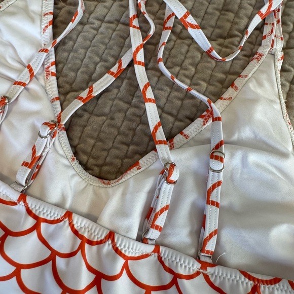 CUPSHE - one piece patterned suit - szXXL - Picture 5 of 5